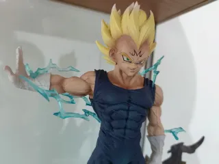 Dragon Ball Majin Vegeta Super Saiyan Statue Bust
