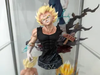 Dragon Ball Majin Vegeta Super Saiyan Statue Bust