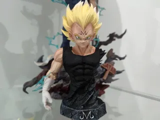 Dragon Ball Majin Vegeta Super Saiyan Statue Bust