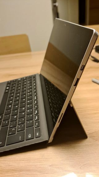 Microsoft Surface Pro 4 + Teclado + Dock