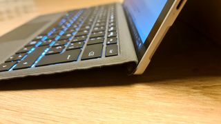 Microsoft Surface Pro 4 + Teclado + Dock