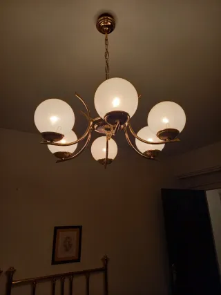 Lámpara colgante dorada 6 globos cristal