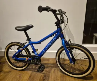 Bici infantil Academy 3 de 16" super ligera nueva