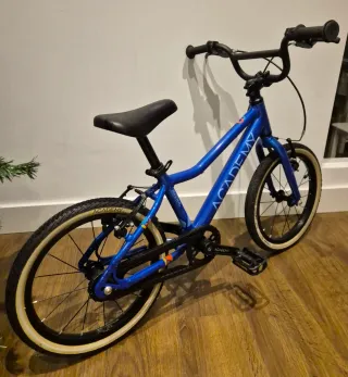 Bici infantil Academy 3 de 16" super ligera nueva