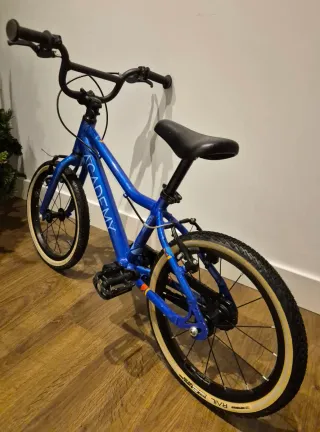 Bici infantil Academy 3 de 16" super ligera nueva