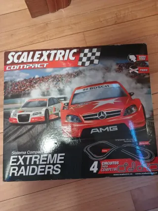 Scalextric Compact Extreme Raiders