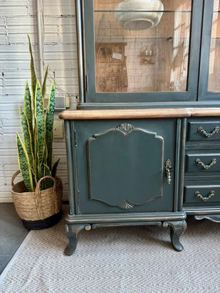 Vitrina antigua restaurada madera y cristal