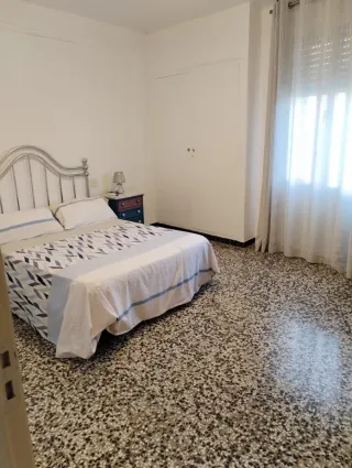 Se alquila habitación doble en DELTEBRE