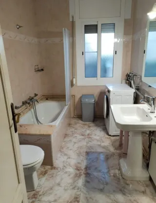 Se alquila habitación doble en DELTEBRE