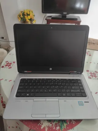 Ordenador portátil HP negro/gris