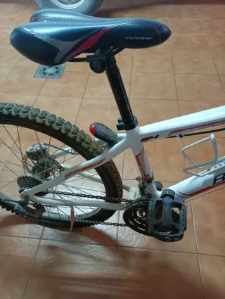 Bicicleta juvenil blanca BIOCYCLE