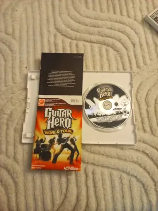 Guitarra Guitar Hero + 2 juegos Wii