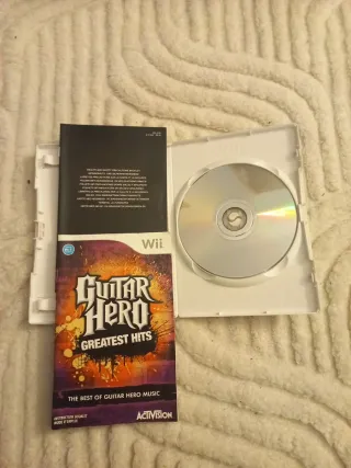 Guitarra Guitar Hero + 2 juegos Wii