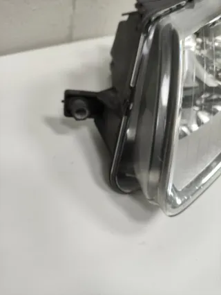 Faro delantero izquierdo VW Passat B6