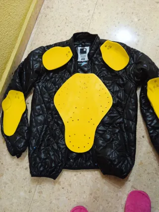 Chaqueta de moto con proyectores