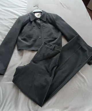 Traje chaqueta y pantalón Pull&Bear gris