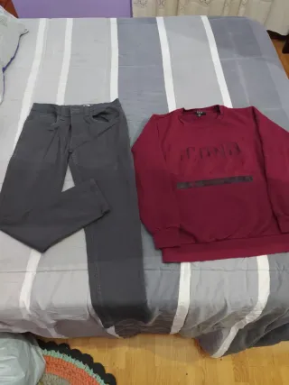 Sudadera y pantalón vaquero chico