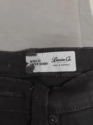 Sudadera y pantalón vaquero chico