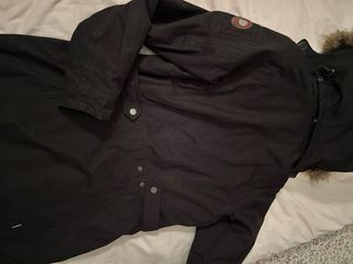 Parka Icepeak Negra con Capucha