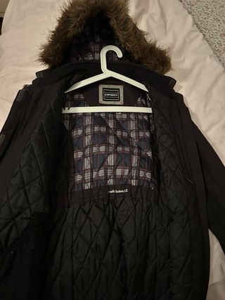 Parka Icepeak Negra con Capucha