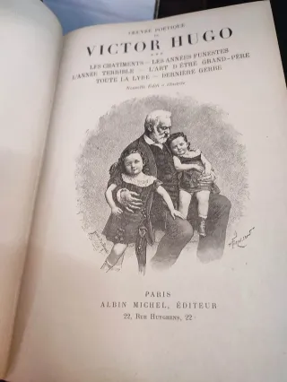 Libri molto antichi di Victor Hugo (9 volumi) Francese