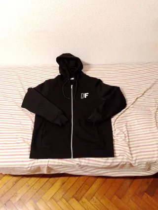 Sudadera con cremallera y logo FF