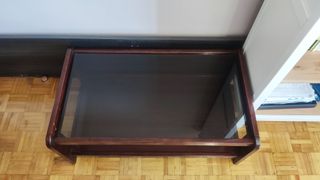 Mesa de centro de madera y cristal