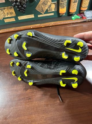 Botas Fútbol Nike Mercurial Talla 42