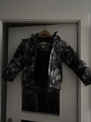 Abrigo Columbia niño camuflaje