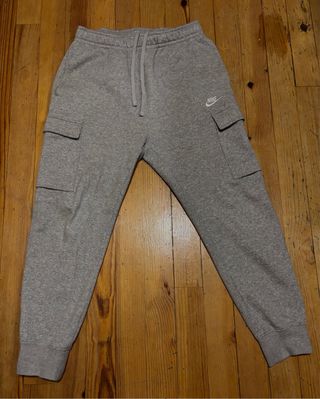 Pantalón Nike Gris
