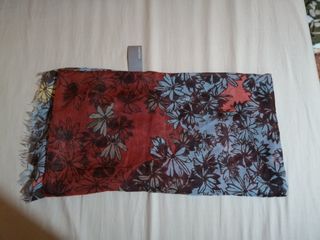 Fular estampado flores