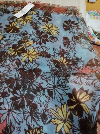 Fular estampado flores