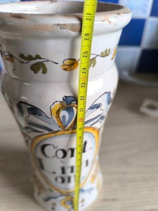 Albarelos bote farmacia catalanes Banyoles s XVIII