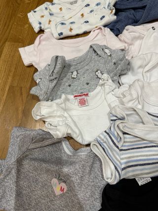 Lote bodies bebé 3-6 meses (68 cm)