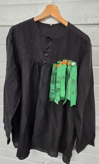 Blusa negra con cintas de la Magdalena  antiguas