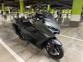Yamaha Tmax 560 2025