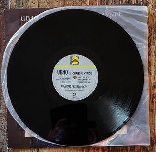 UB40 con Chrissie Hynde - Breakfast In Bed