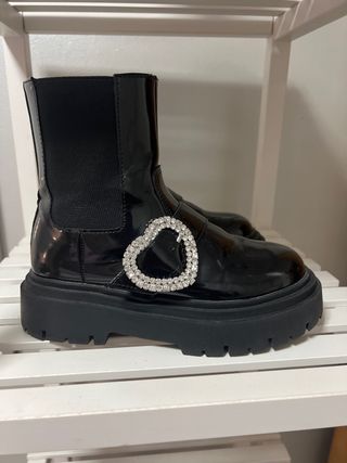 2 pares de Botas Zara y gioseppo charol