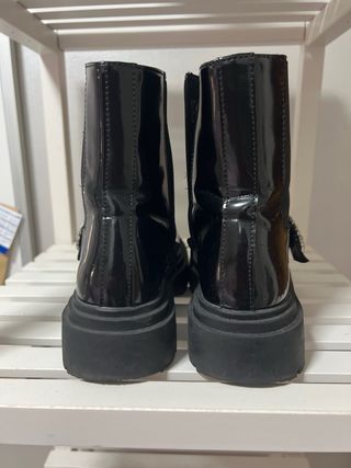 2 pares de Botas Zara y gioseppo charol