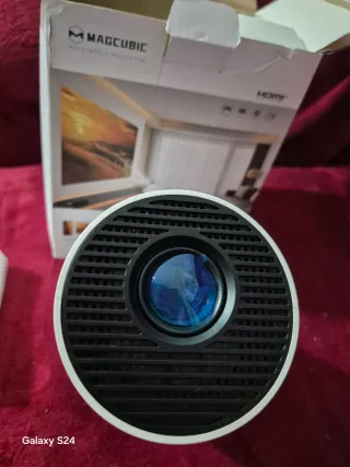 Proyector MAGCUBIC Multimedia WiFi Nuevo