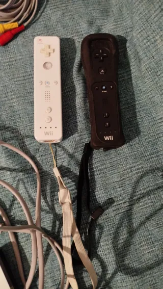 Nintendo Wii Console Bianca + 2 Giochi