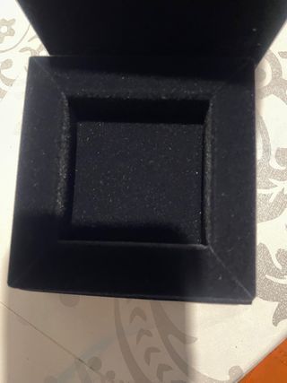 Caja Perfume Dolce & Gabbana Velvet Desert Oud