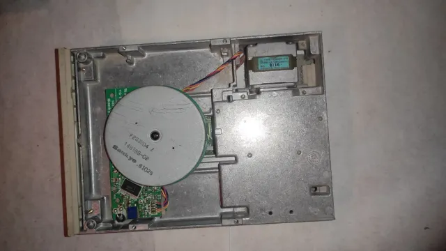 Disquetera vintage 5.25 Sankyo