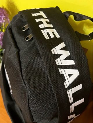 Mochila Vans Negra con Logo Blanco