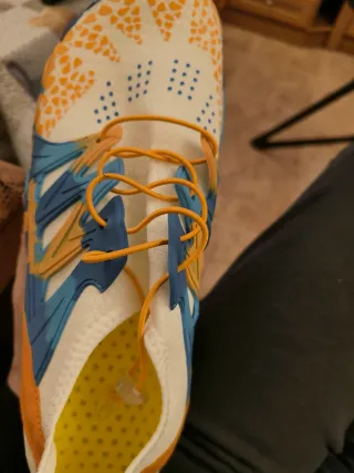 Zapatillas agua barefoot sin usar