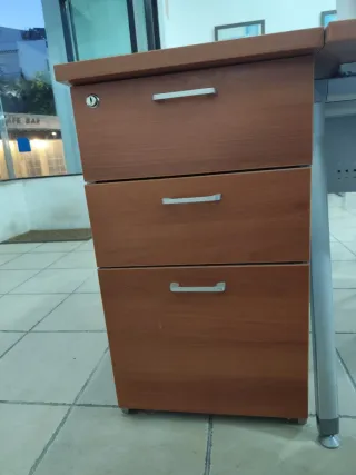 Mesa de oficina ampliación madera y metal