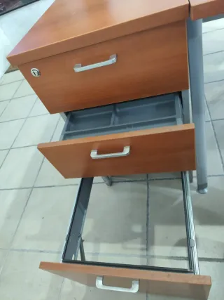 Mesa de oficina ampliación madera y metal