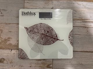 Báscula de baño y termómetro