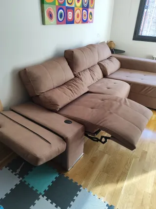 Sofá chaiselongue marrón tela