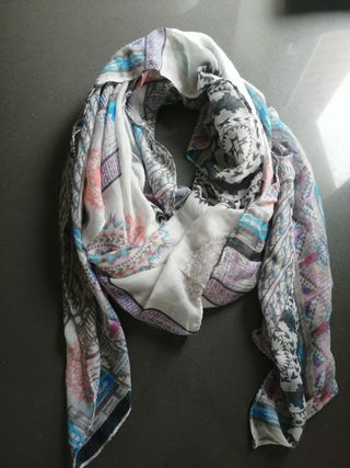 Fular fluido jacquard multicolor